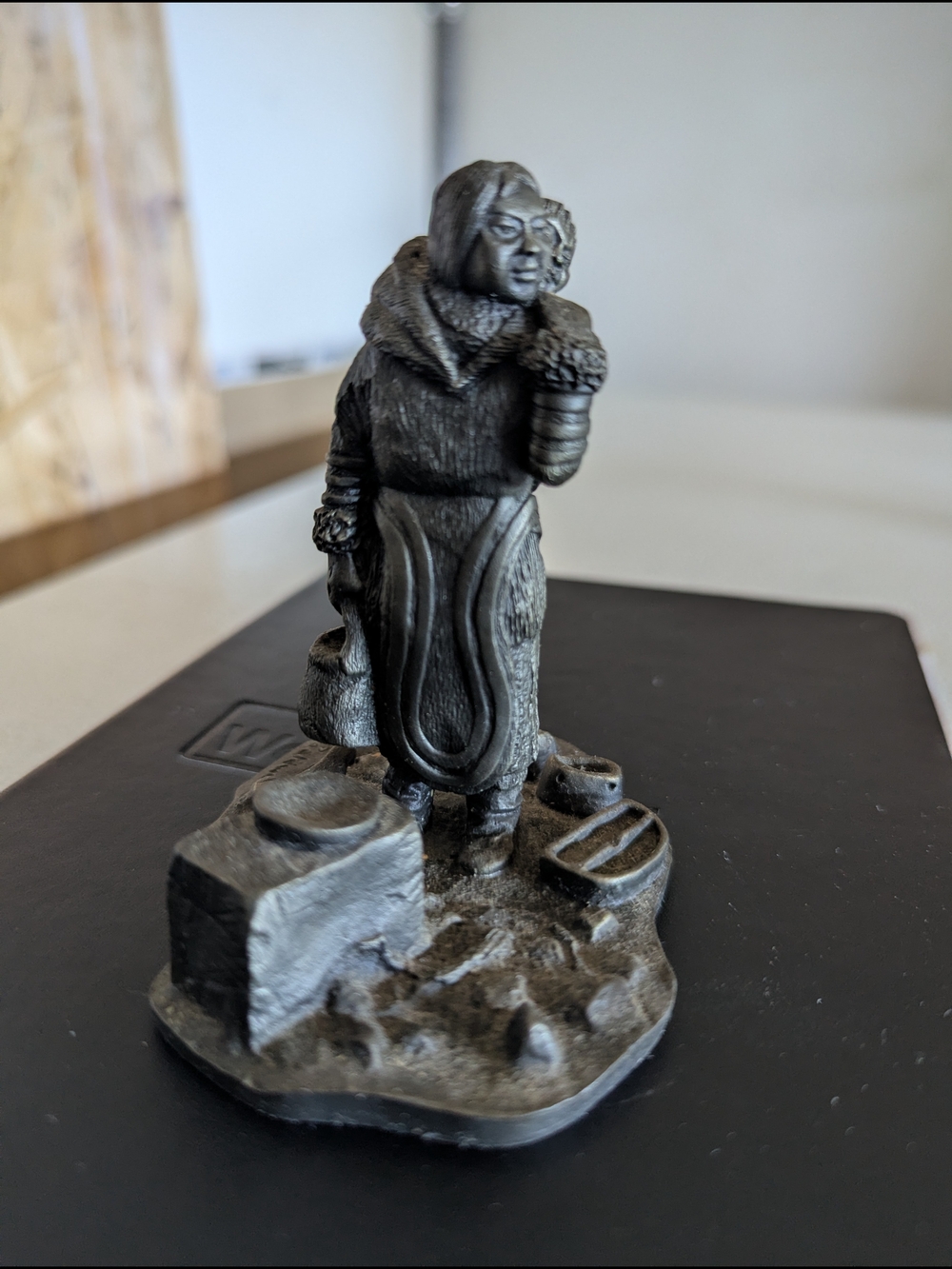 Vintage 1976 Franklin Mint People Of Canada Pewter Eskimo Woman Figurine